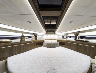 Galeon 405 HTL, Accommodation