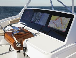 Hatteras GT59, Helm Station