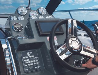 Bavaria S30 Open, Helm Station