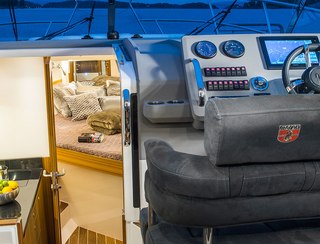 Marex 310 Sun Cruiser, Helm Station