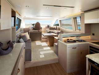 Beneteau Monte Carlo 6S, Interior