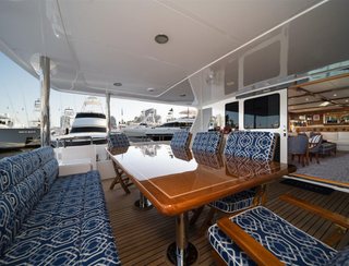 Outer Reef 900 Motoryacht, Deck Area