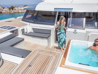 Fountaine Pajot Power 67, Deck Area