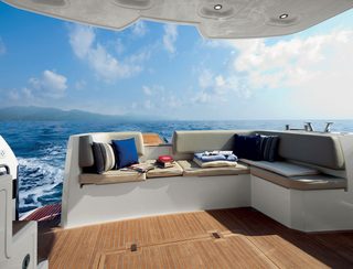 Azimut Magellano 43 HT, Deck Area