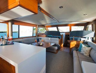 Grand Banks 60, Interior