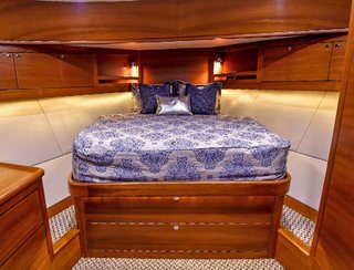 Grand Banks Eastbay 44, Accommodation