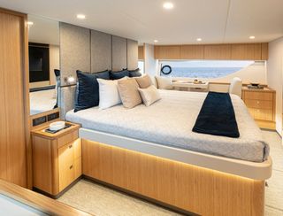 Riviera 585 SUV, Accommodation