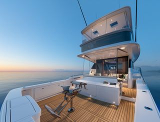 Maritimo M600, Deck Area