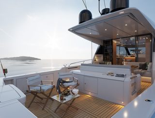 Maritimo S600, Deck Area