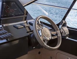 Beneteau Monte Carlo 52, Helm Station