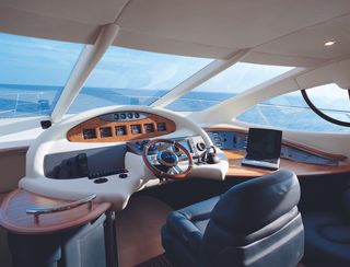 Azimut 55 Evo Gen 2, Helm Station