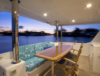 Outer Reef 650 Motoryacht Gen 1, Deck Area