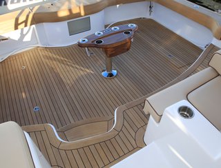 Hatteras GT45X Open, Deck Area