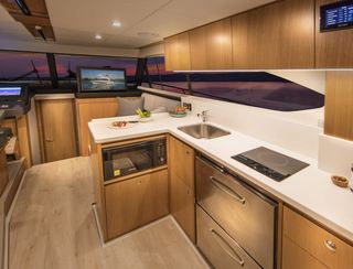 Riviera 39 Open Flybridge, Interior