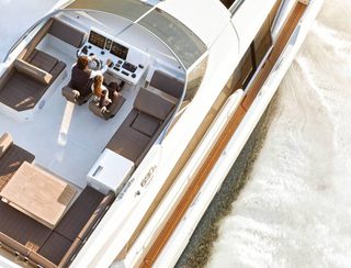 Prestige 690s, Fly Deck/Sportdeck