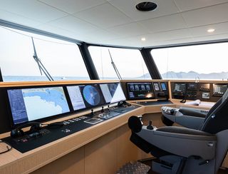 Damen YS 4508, Helm Station