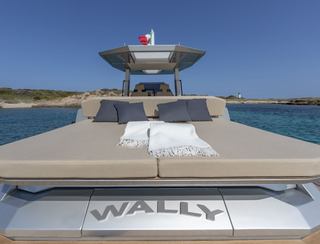 Wally wallytender48, Deck Area