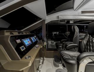 Galeon 640 Fly Gen 2, Helm Station