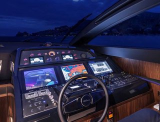 Riva 88&#039; Domino Super, Helm Station