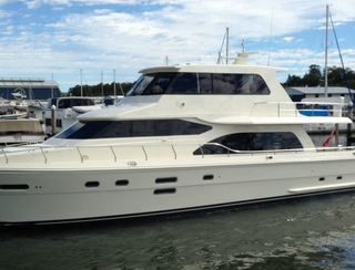 Hampton 700 Skylounge, Fly Deck/Sportdeck