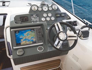 Bavaria S40 Open, Helm Station