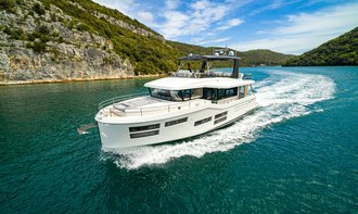 Grand Trawler 62