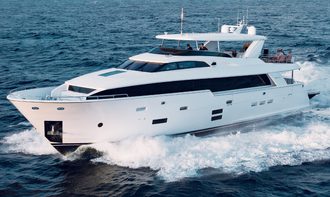 Hatteras 100 Raised Pilothouse