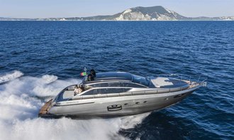 Pershing 62