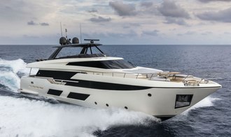 Ferretti 920 