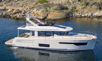 495 Flybridge 