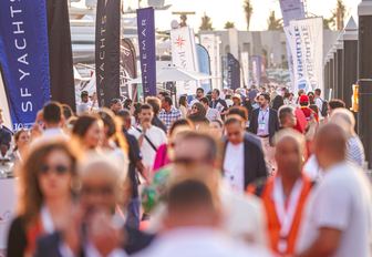 visitors at Dubai International Boat Show