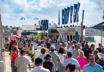 crowd yacht show