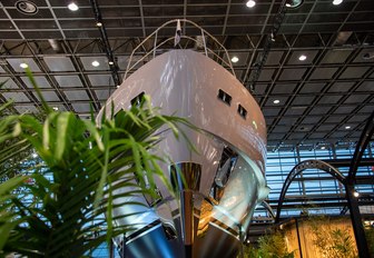 bow of superyacht looming over boot Dusseldorf