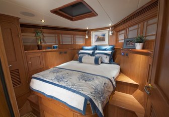 Outer Reef 830 Motoryacht