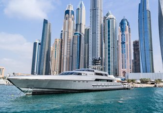 yachts in Dubai