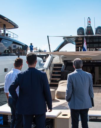 A Buyer's Broker: Purchasing A Yacht