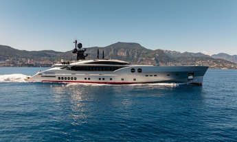                         52.4m DB9 2011 Finalist