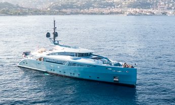                         43.25m Queen Alla 2015 Finalist