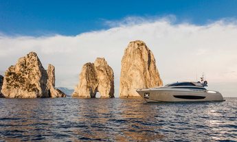 122' Mythos - 2015 Finalist