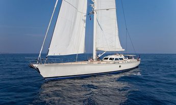                         41.6m Mirabella 2011 Finalist