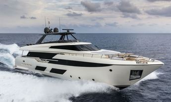 Ferretti 920  - 2018 Finalist