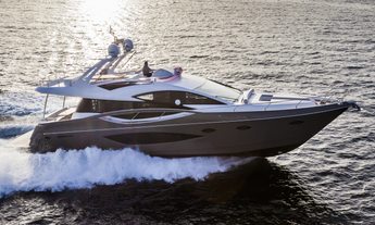 70 Flybridge - 2016 Finalist