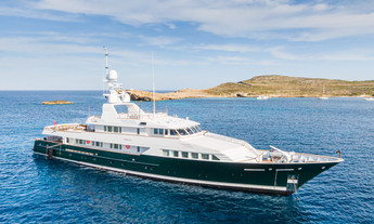 Custom Feadship Emerald 