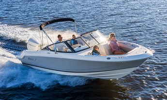 Boston Whaler 210 Vantage 