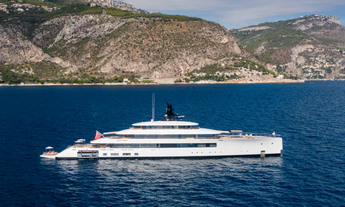 Custom Feadship 818