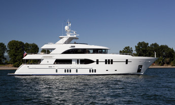 Ocean Alexander 120 Megayacht