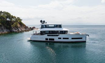 Sirena 78 Enclosed Aria