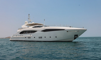 Sunseeker Predator 130 Maaos