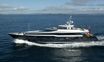 Custom Alloy Yachts Aura 