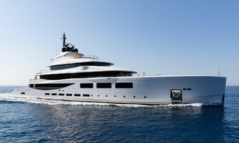 Custom Benetti Alfa